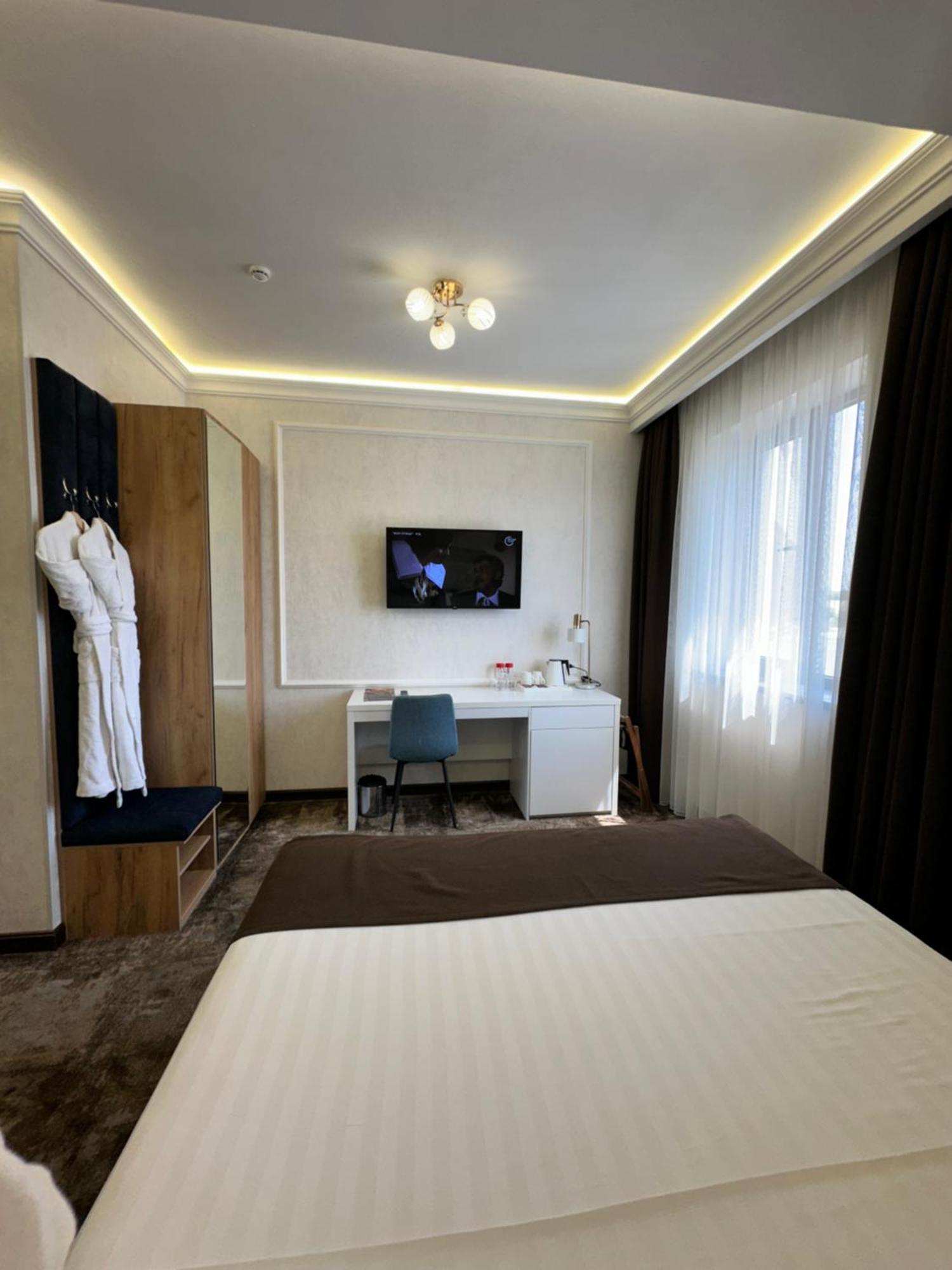 Garnet Hotel Tashkent Exterior photo