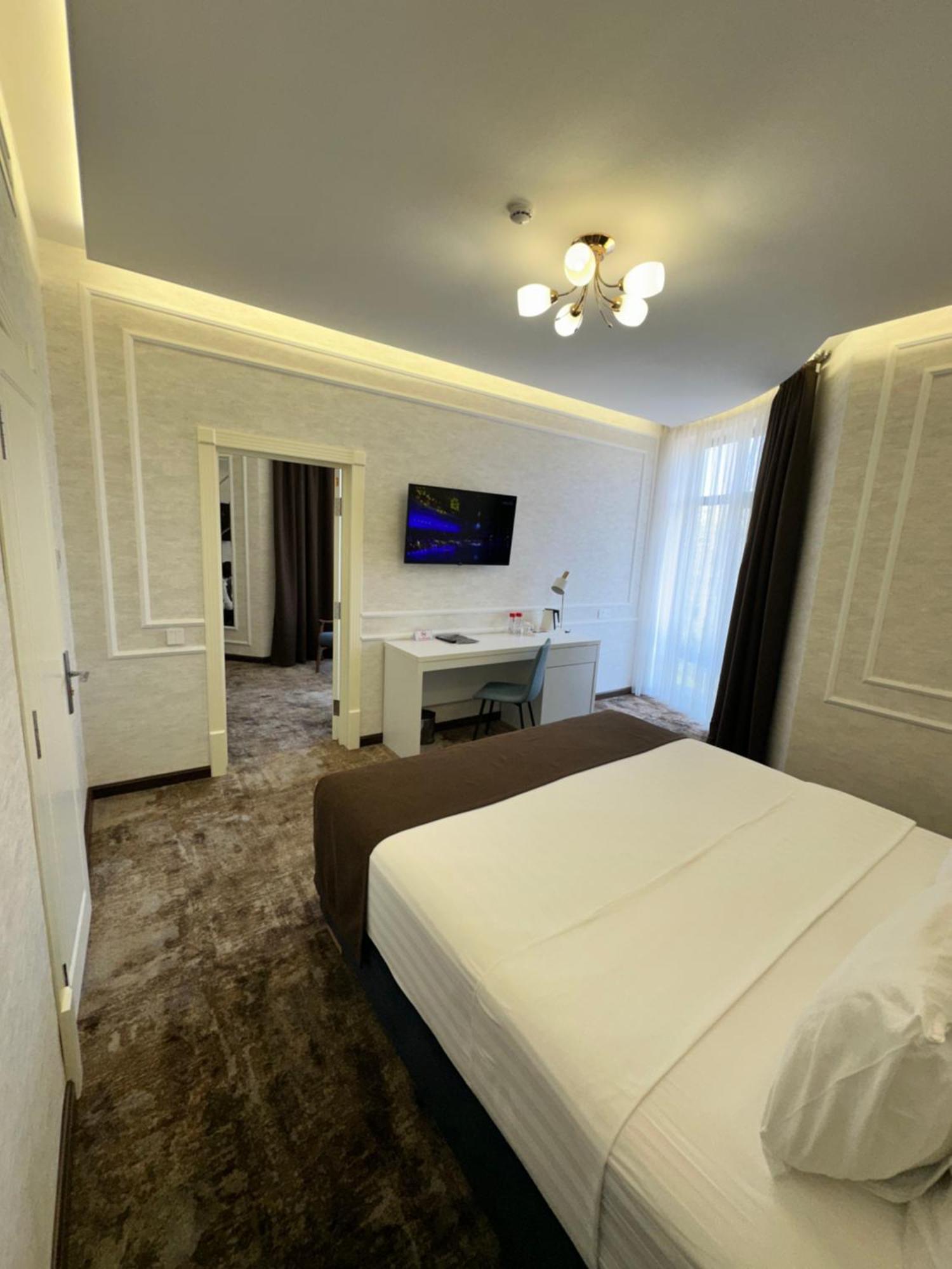 Garnet Hotel Tashkent Exterior photo