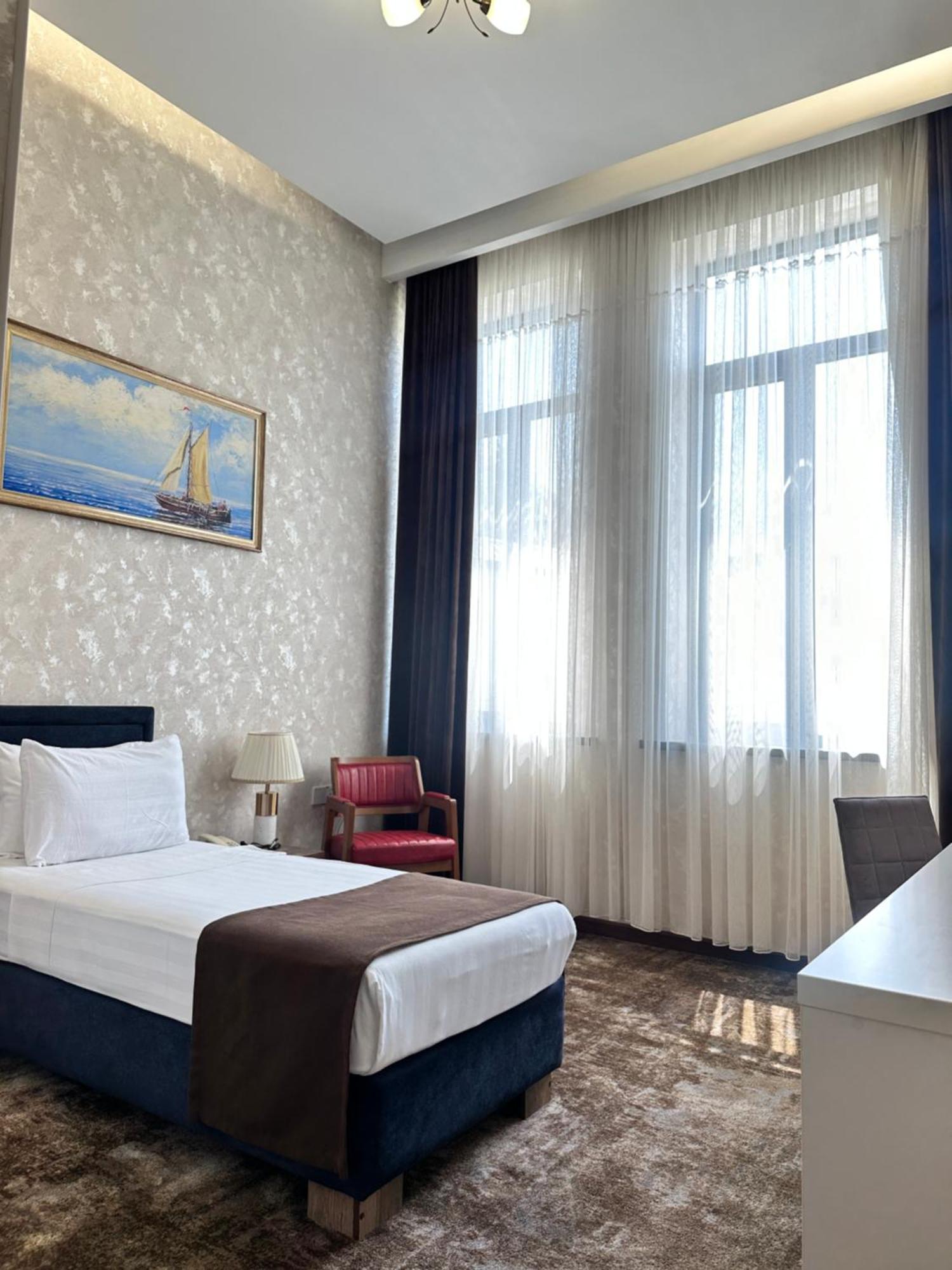 Garnet Hotel Tashkent Exterior photo