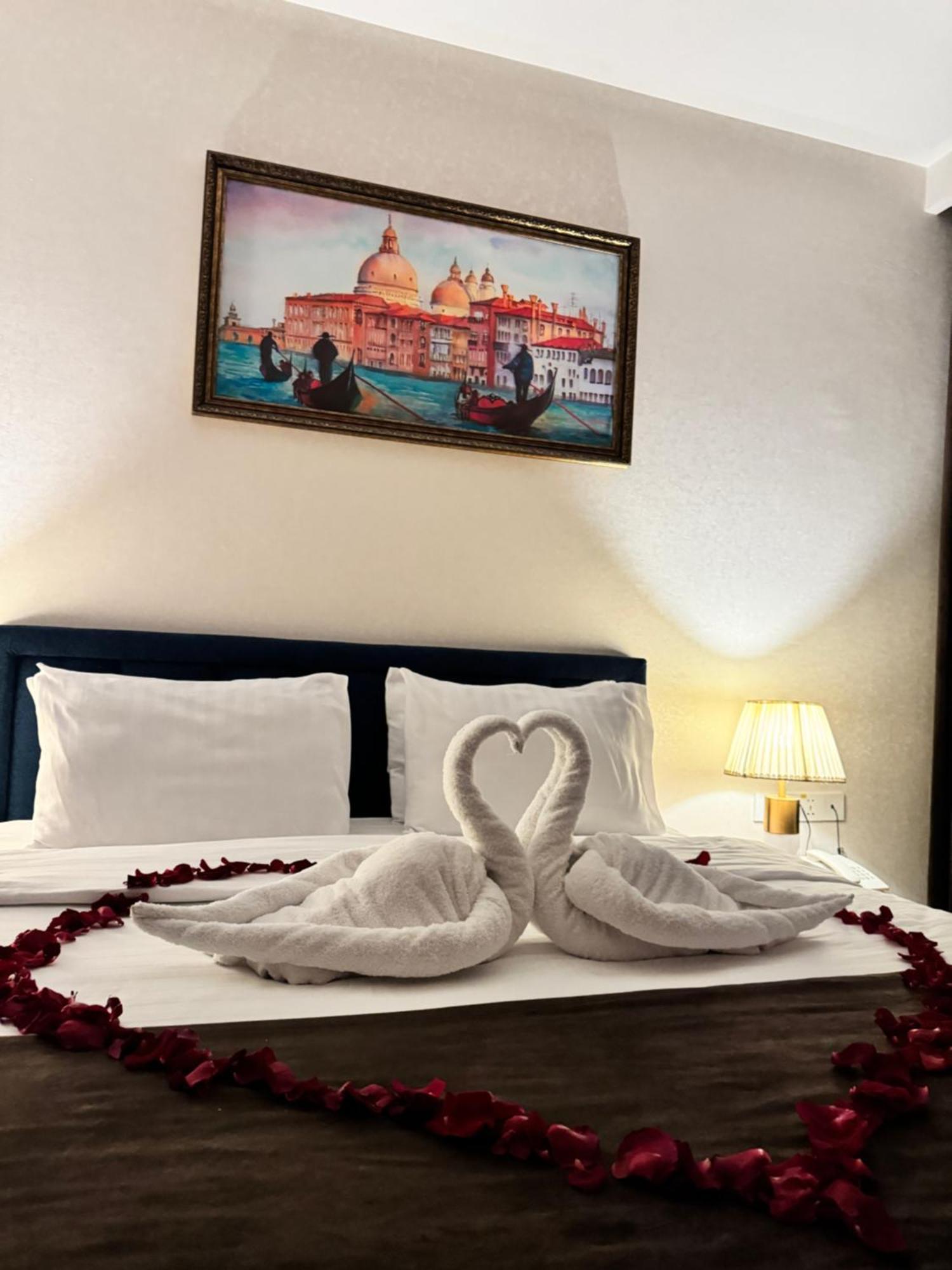 Garnet Hotel Tashkent Exterior photo