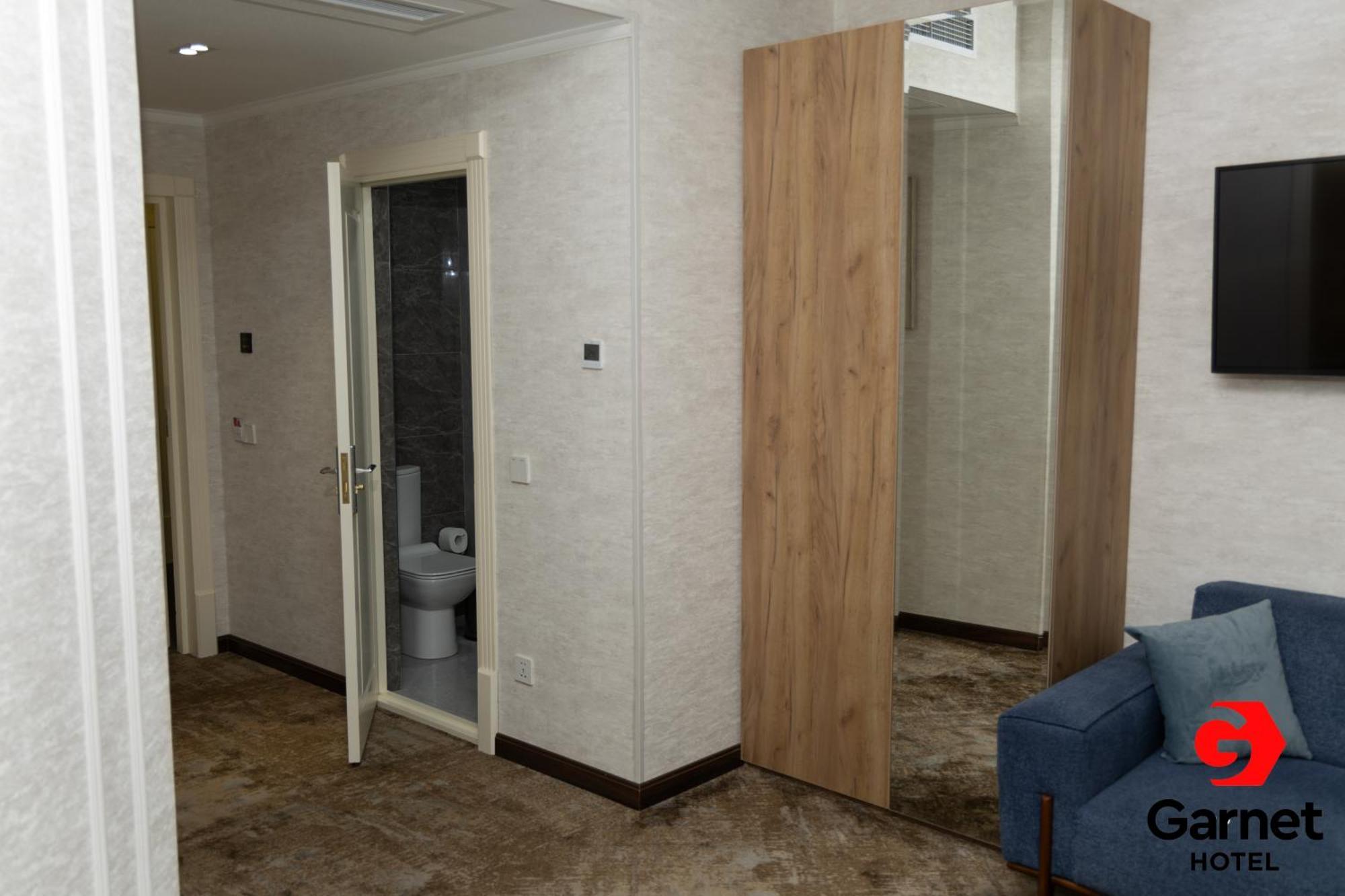 Garnet Hotel Tashkent Exterior photo